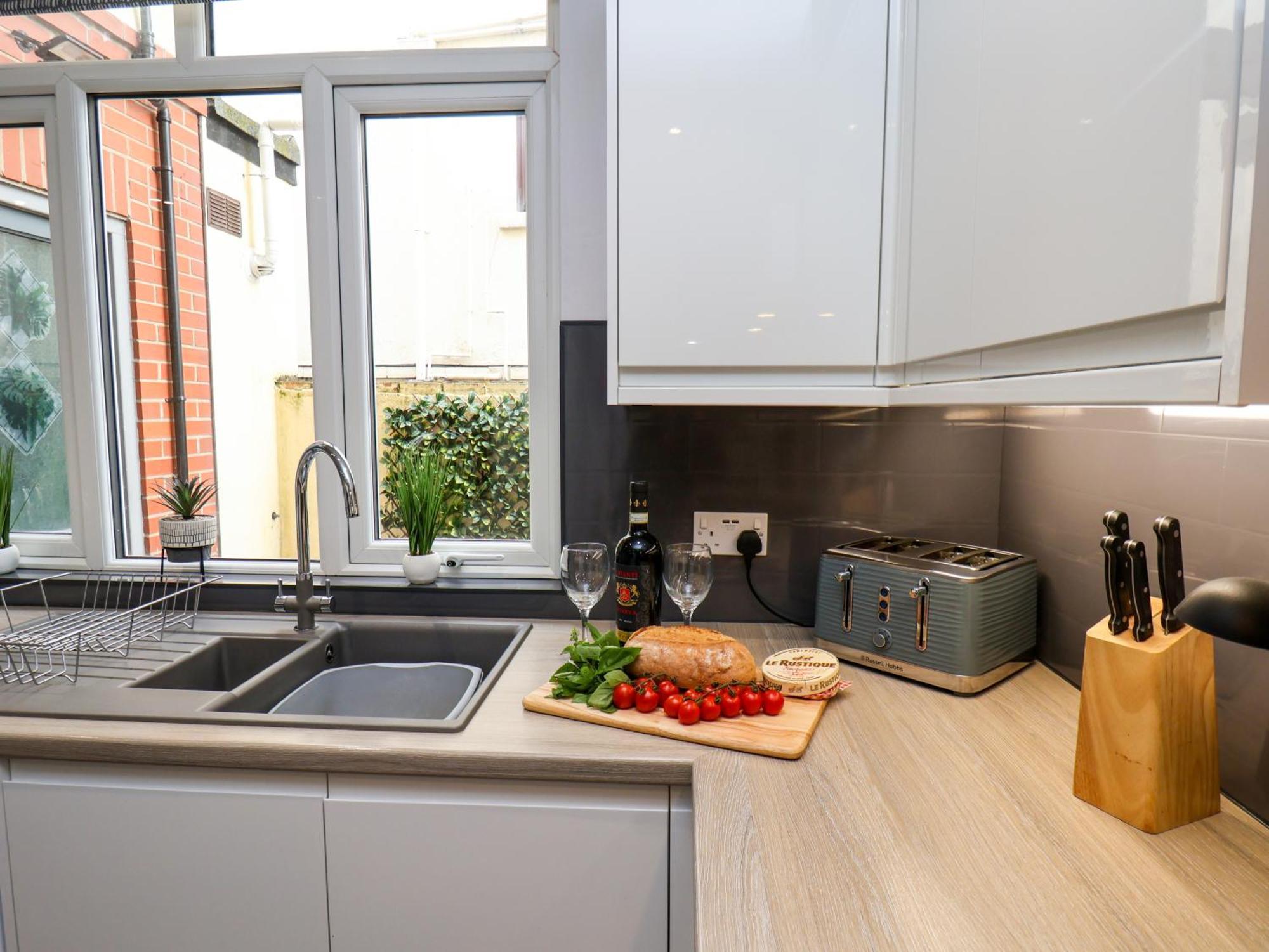 North Beach Lodge Scarborough Bagian luar foto