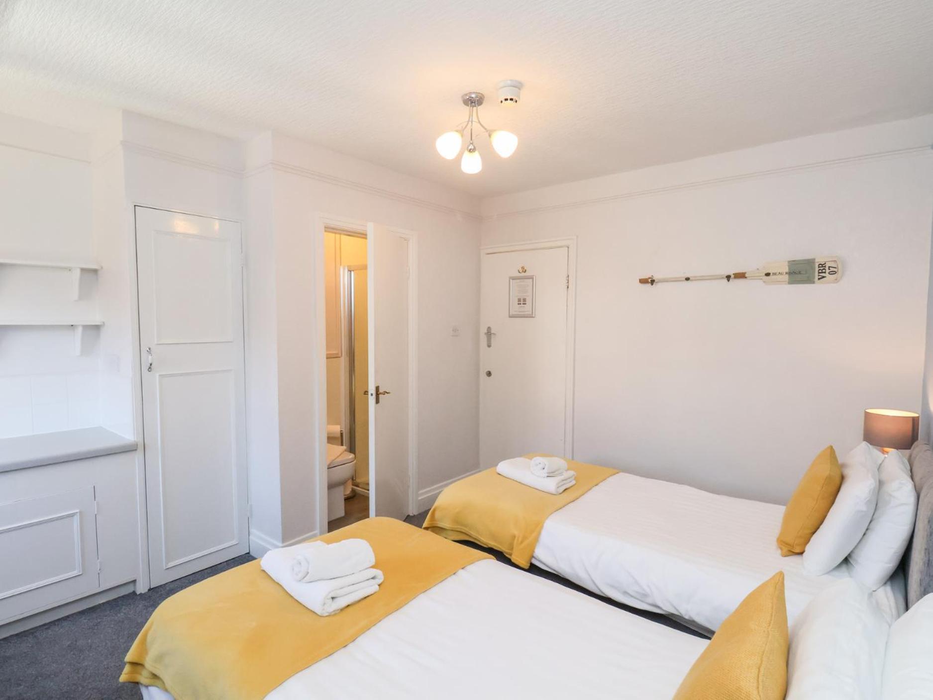 North Beach Lodge Scarborough Bagian luar foto
